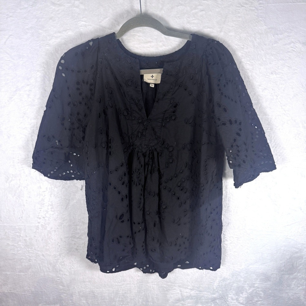 Tuckernuck Finley Black Eyelet Cotton Flutter Sleeve XL Black Womens